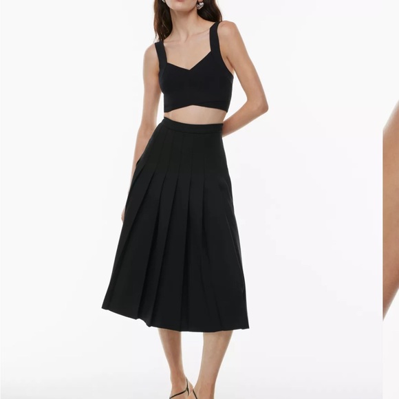 Aritzia Tops - Aritzia Sculpt Knit Greek Tank